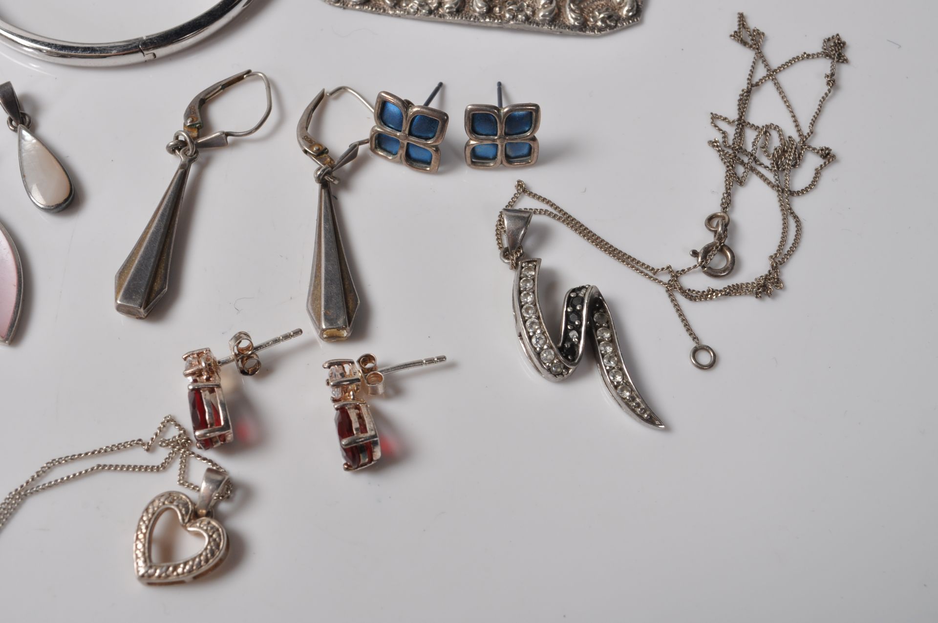 COLLECTION OF SILVER STAMPED 925 JEWELLERY. - Image 7 of 11