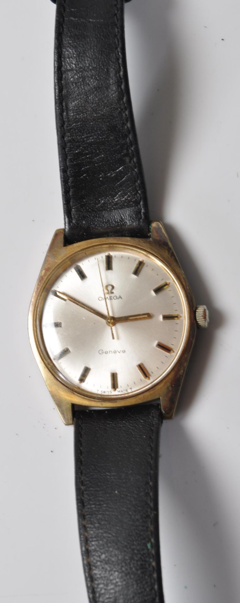 VINTAGE 20TH CENTURY OMEGA GENEVE WRISTWATCH. - Image 2 of 8