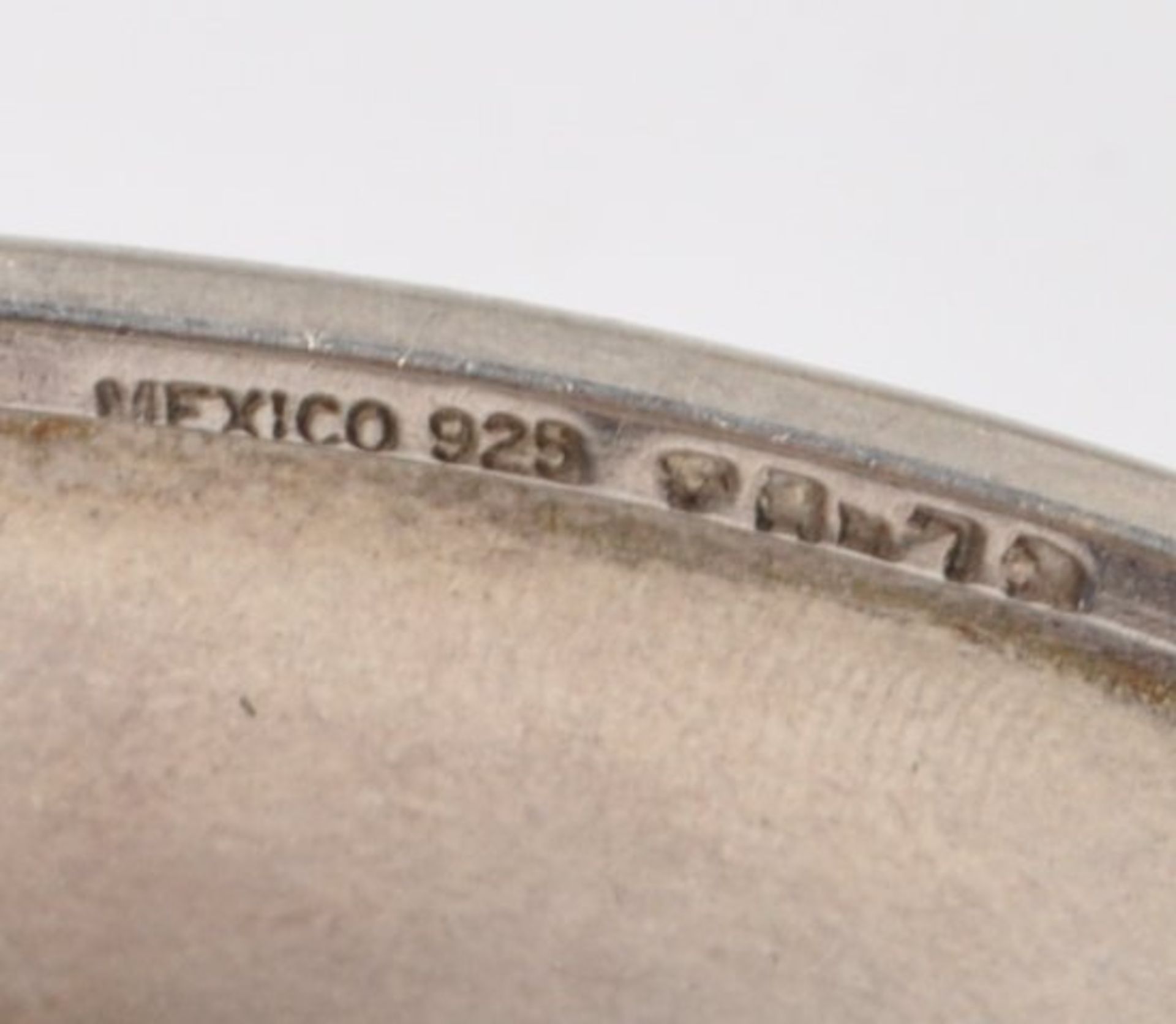 TWO SILVER STAMPED 925 BANGLE BRACELETS. - Image 7 of 7