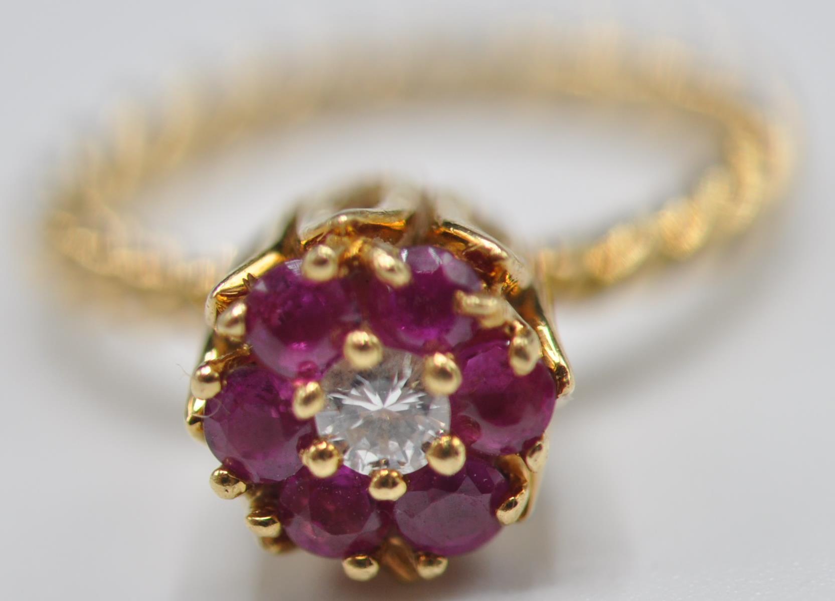 STAMPED 14CT GOLD RING WITH DIAMONDS AND RUBIES - Image 3 of 6