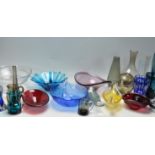 GOOD MIXED GROUP OF RETRO GLASSWARE INCLUDING HOLMEGAARD AND OTHERS