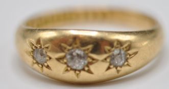 18CT GOLD & DIAMOND GYPSY RING