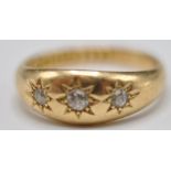 18CT GOLD & DIAMOND GYPSY RING