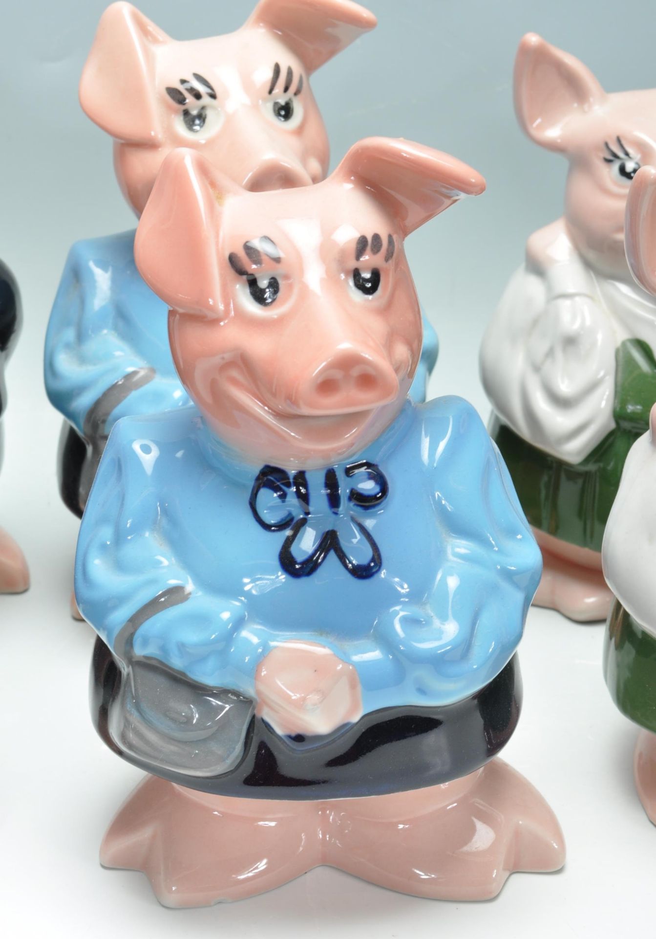 COLLECITON OF TEN VINTAGE LATE 20TH CENTURY CERAMIC NATWEST PIGS - Image 3 of 11