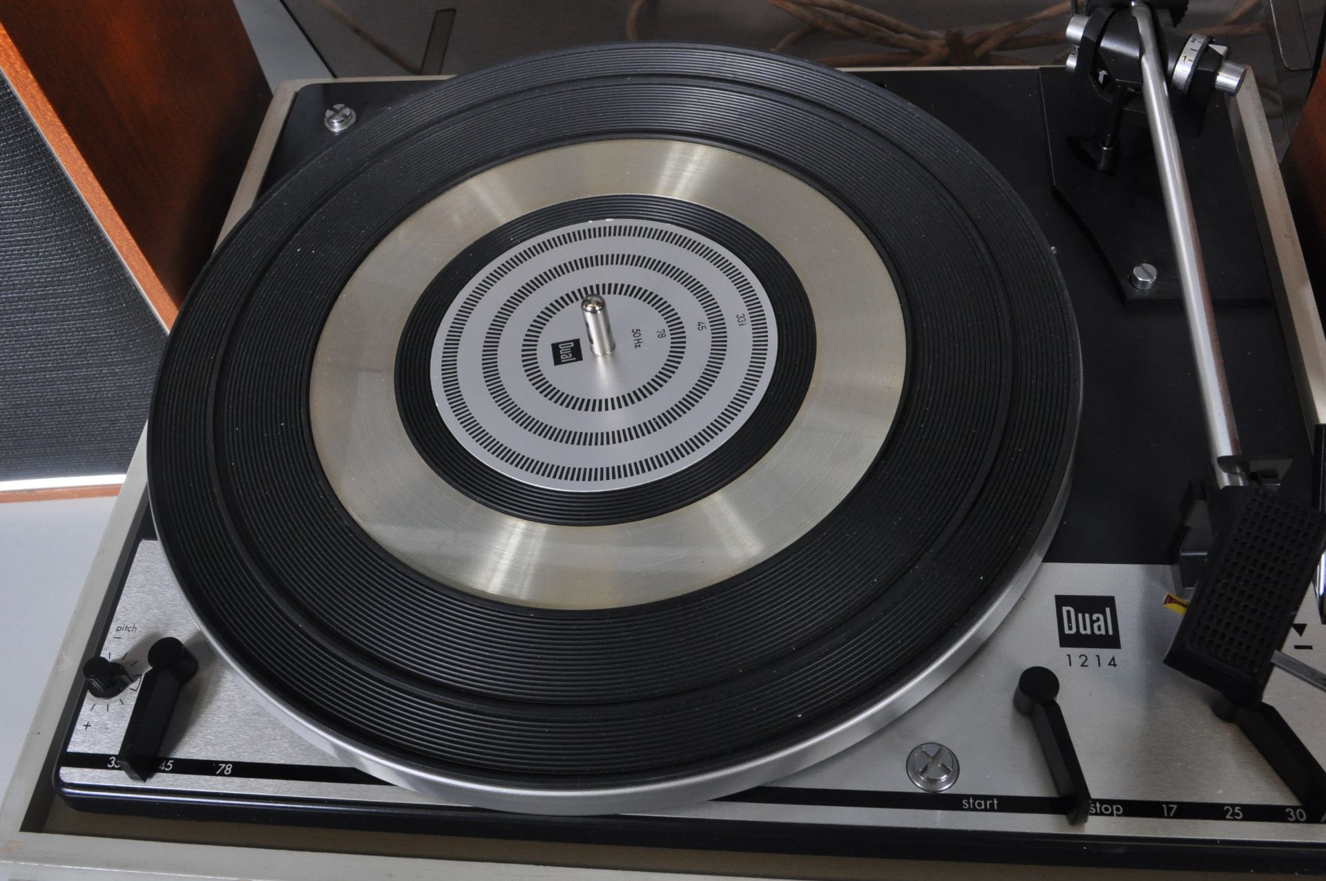 DUAL HS37 RECORD PLAYER / TURN TABLE AND TWO DECCA SPEAKERS - Image 7 of 7