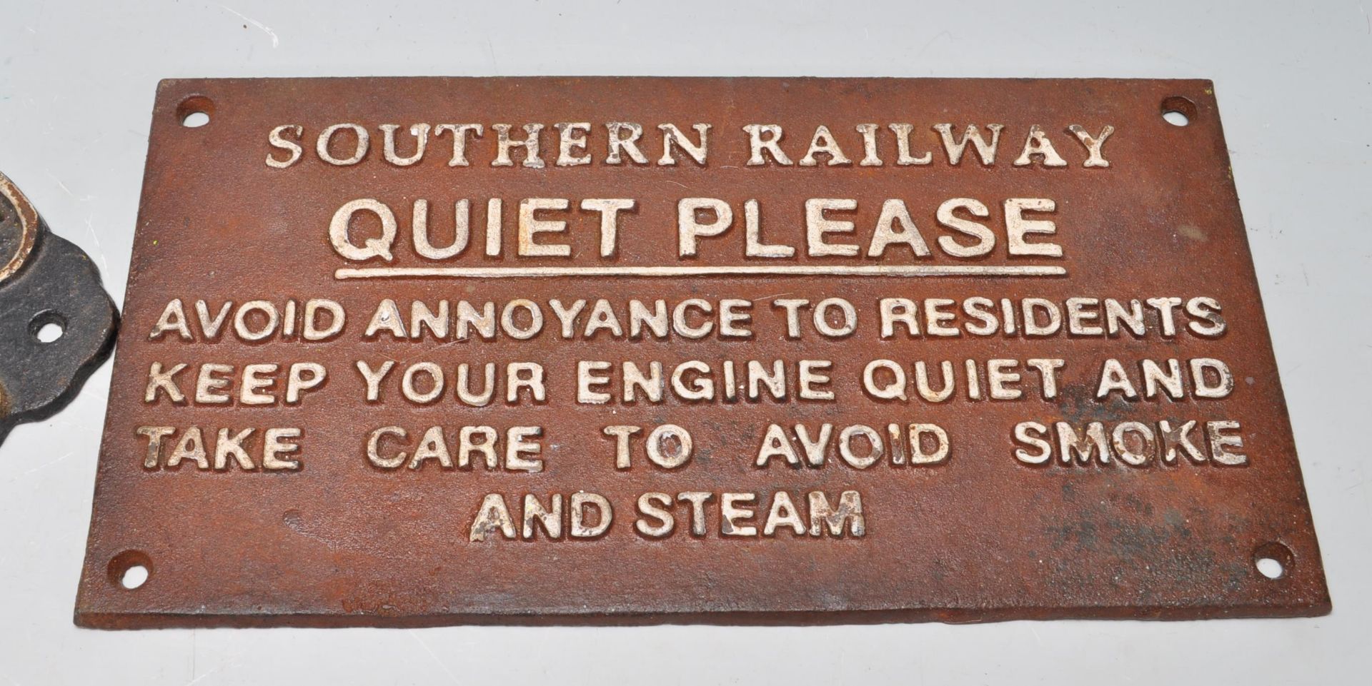 TWO VINTAGE STYLE CAST IRON ADVERTISING PLAQUES - Image 3 of 5