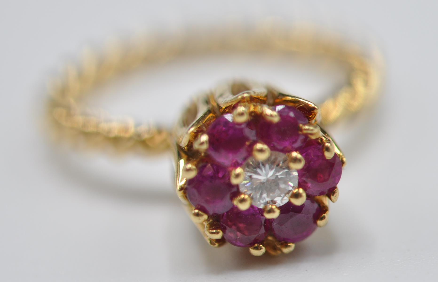 STAMPED 14CT GOLD RING WITH DIAMONDS AND RUBIES - Image 6 of 6
