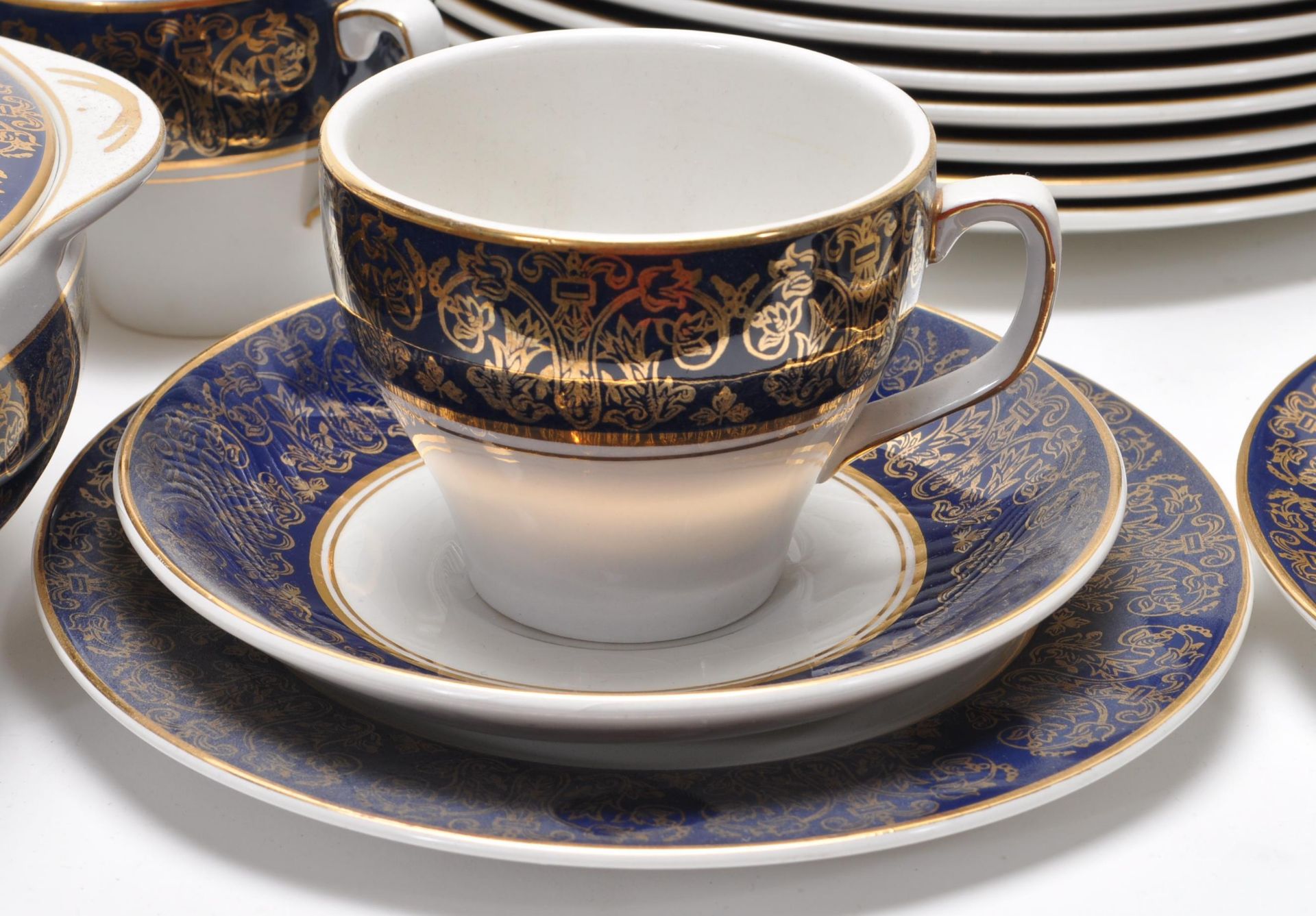 WOOD & SONS ALPINE WHITE IRONSTONE DINNER SERVICE - Image 9 of 19