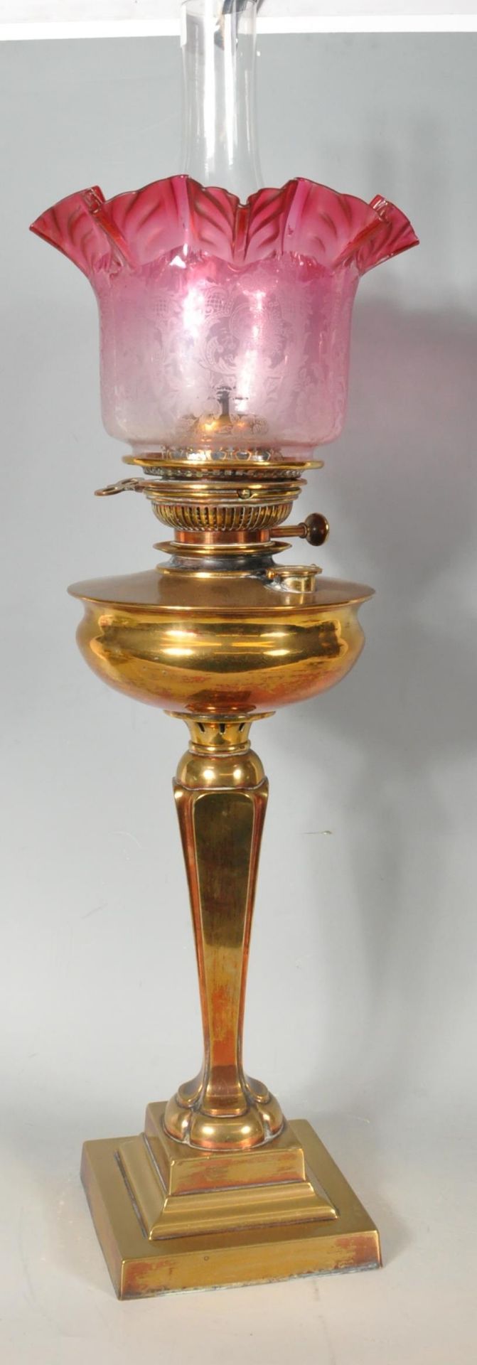 19TH CENTURY VICTORIAN BRASS OIL LAMP
