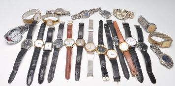 LARGE COLLECTION OF VINTAGE 20TH CENTURY WATCHES