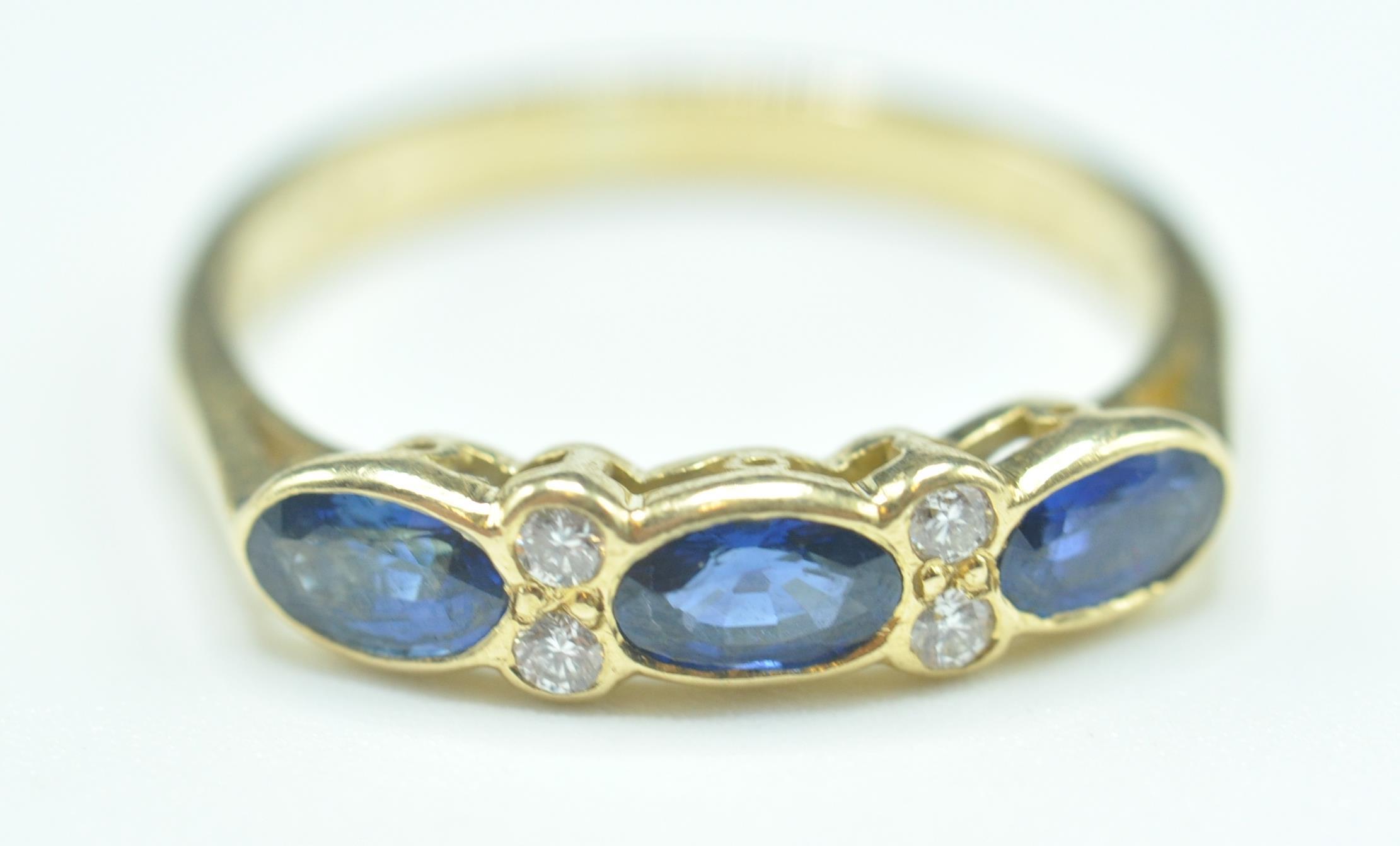 18CT GOLD SAPPHIRE & DIAMOND SEVEN STONE RING - Image 2 of 6