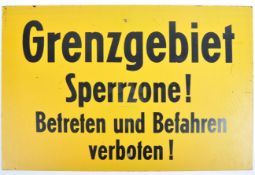 VINTAGE 20TH CENTURY GERMAN ARMY CHECKPOINT WARNING SIGN