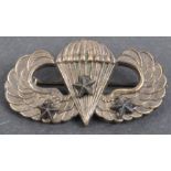 UNITED STATES ARMED FORCES ' JUMP WINGS ' PARACHUTIST BADGE