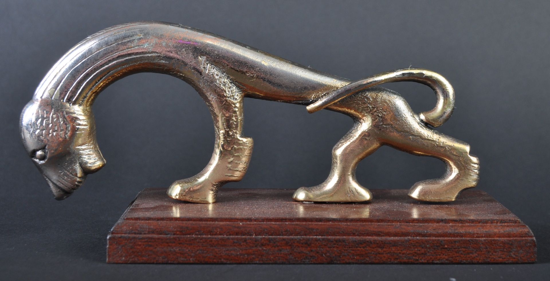 CAR MASCOT - 20TH CENTURY VINTAGE BRASS JAGUAR TYPE MASCOT - Image 3 of 4