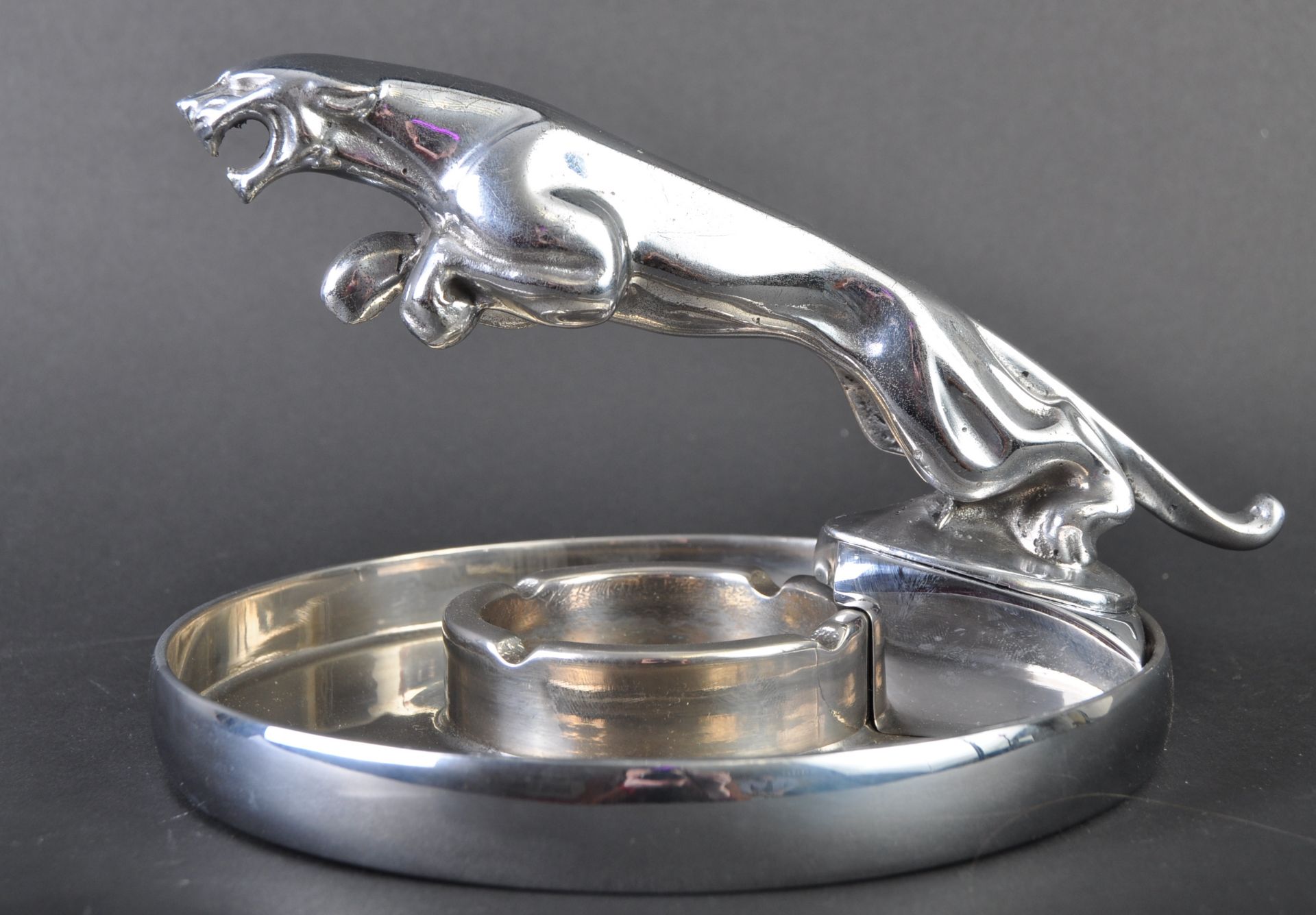 JAGUAR - 1950S CROSBY MASCOT TOPPED ASHTRAY - Bild 3 aus 5