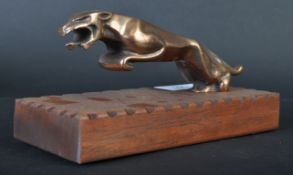 1950S JAGUAR CORKSCREW LEAPER MASCOT ON PLINTH BASE