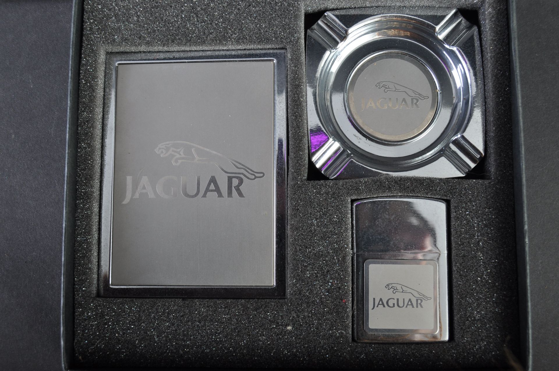 JAGUAR - COLLECTION OF GIVE-AWAY ITEMS - SMOKING & DRINKING - Image 4 of 6