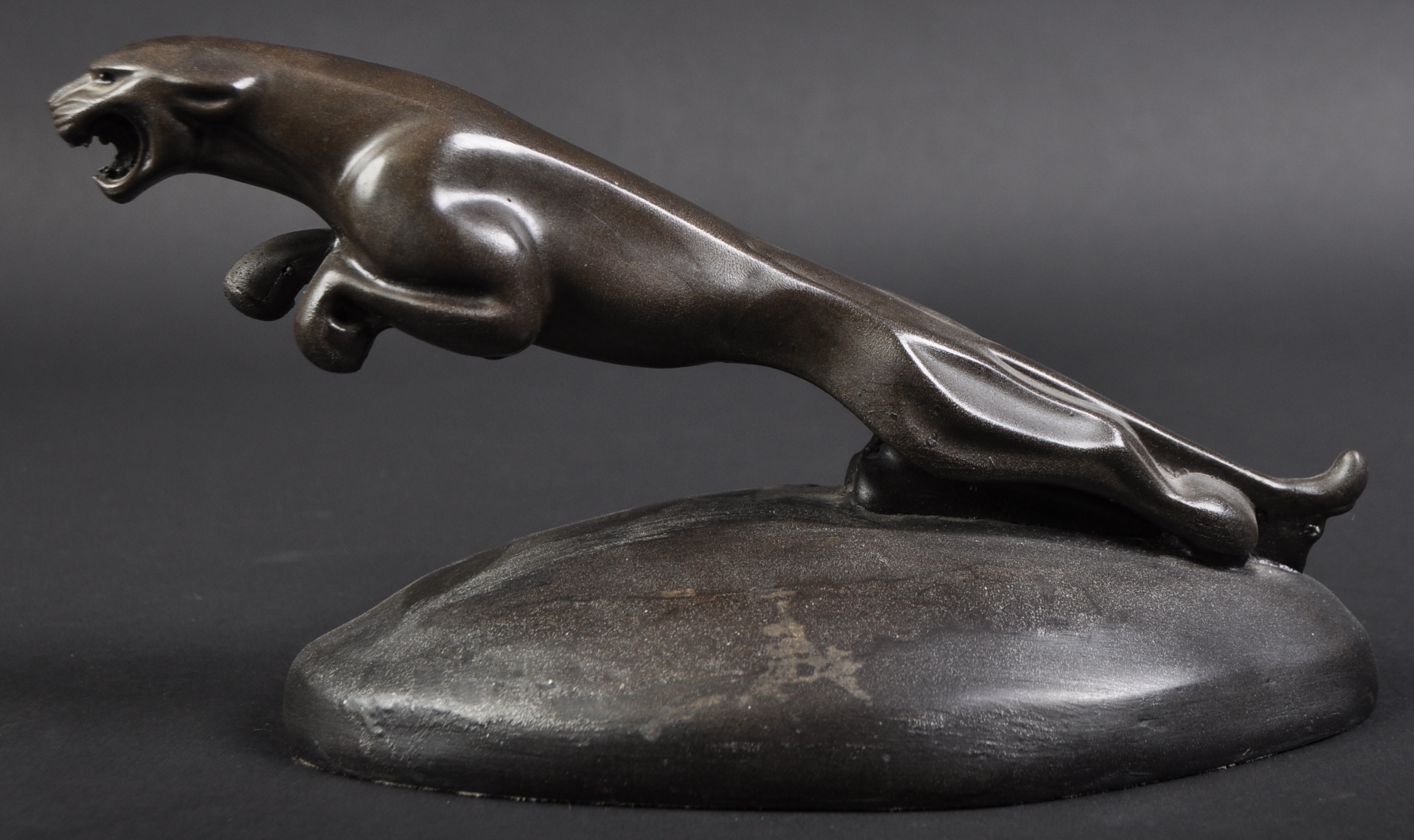 JAGUAR MASCOT - UNUSUAL 20TH CENTURY BRONZE VINTAGE LEAPER - Image 3 of 4