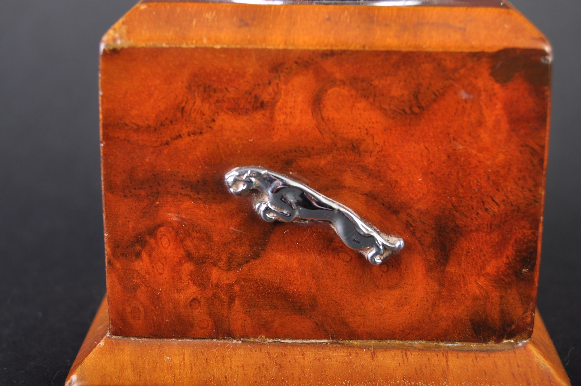 JAGUAR - ORIGINAL 1960S TABLETOP CIGARETTE LIGHTER - Image 4 of 7