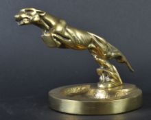 JAGUAR - 20TH CENTURY VINTAGE BRASS ASHTRAY WITH MASCOT