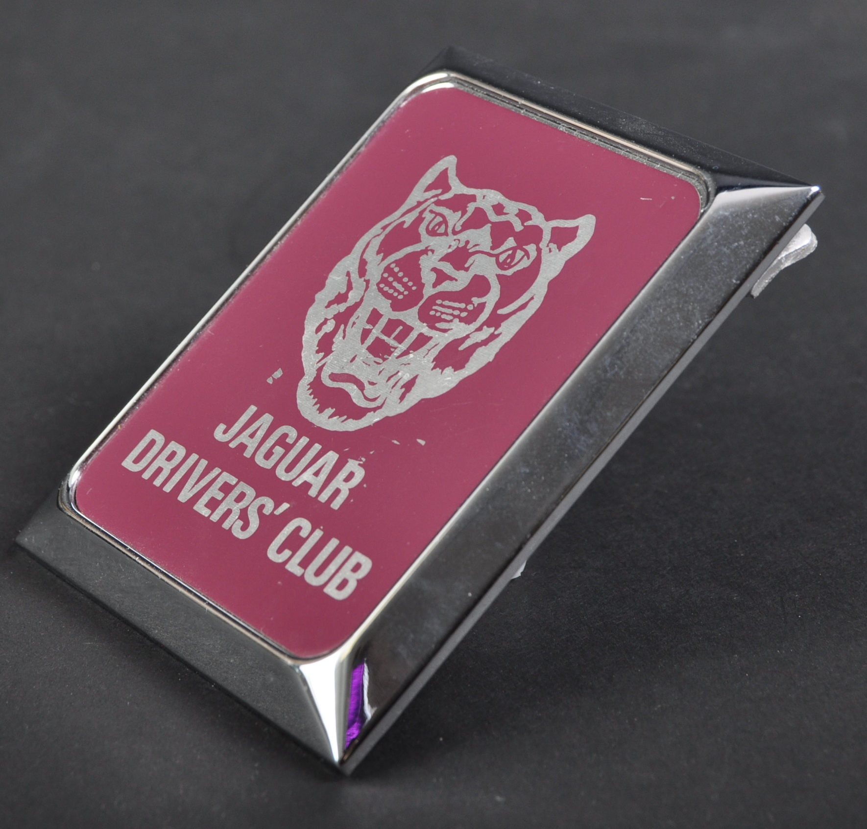 JAGUAR - ORIGINAL VINTAGE JAGUAR DRIVER'S CLUB CAR BADGE - Image 2 of 3