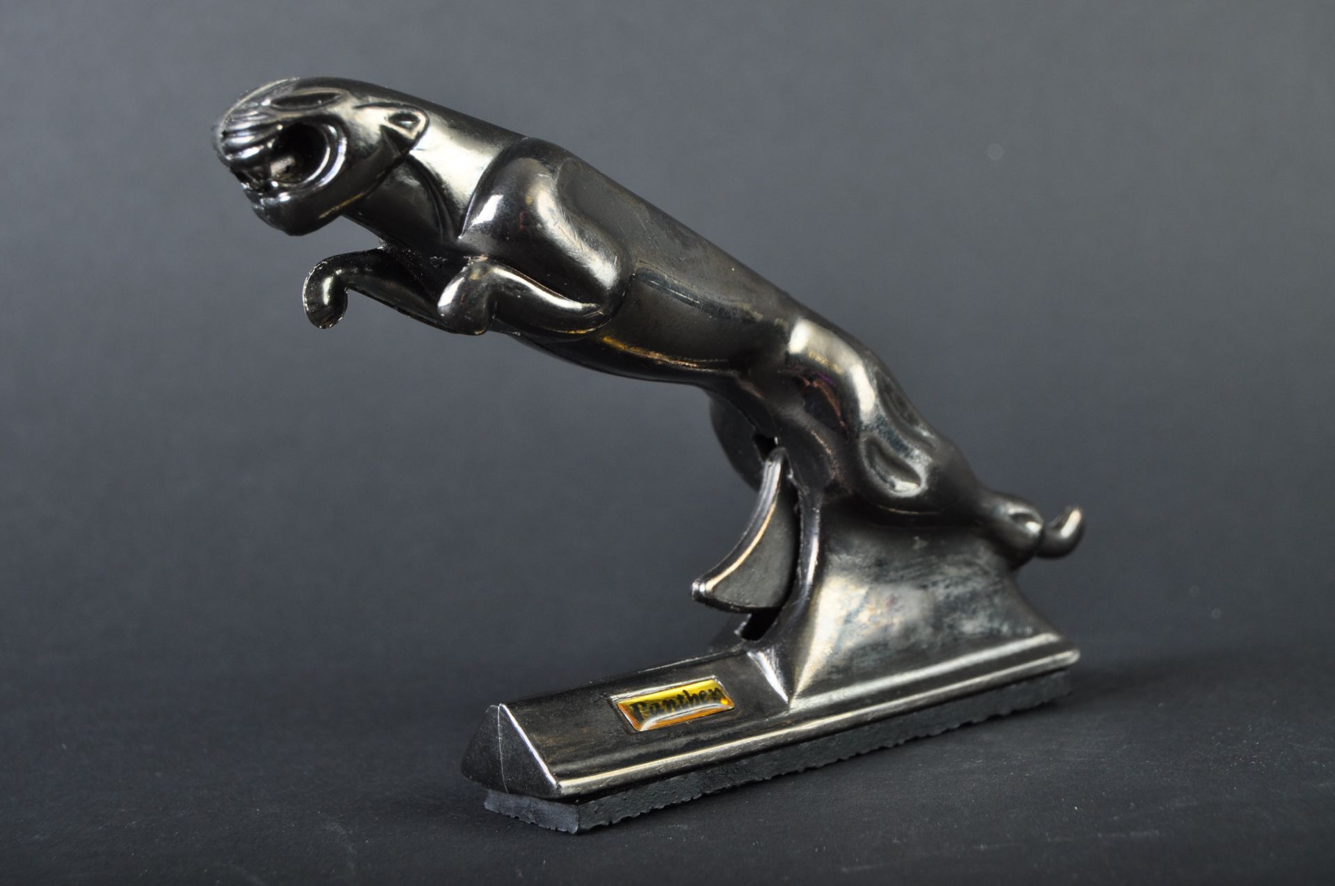 JAGUAR - PROMOTIONAL CIGARETTE LIGHTER CAR MASCOT