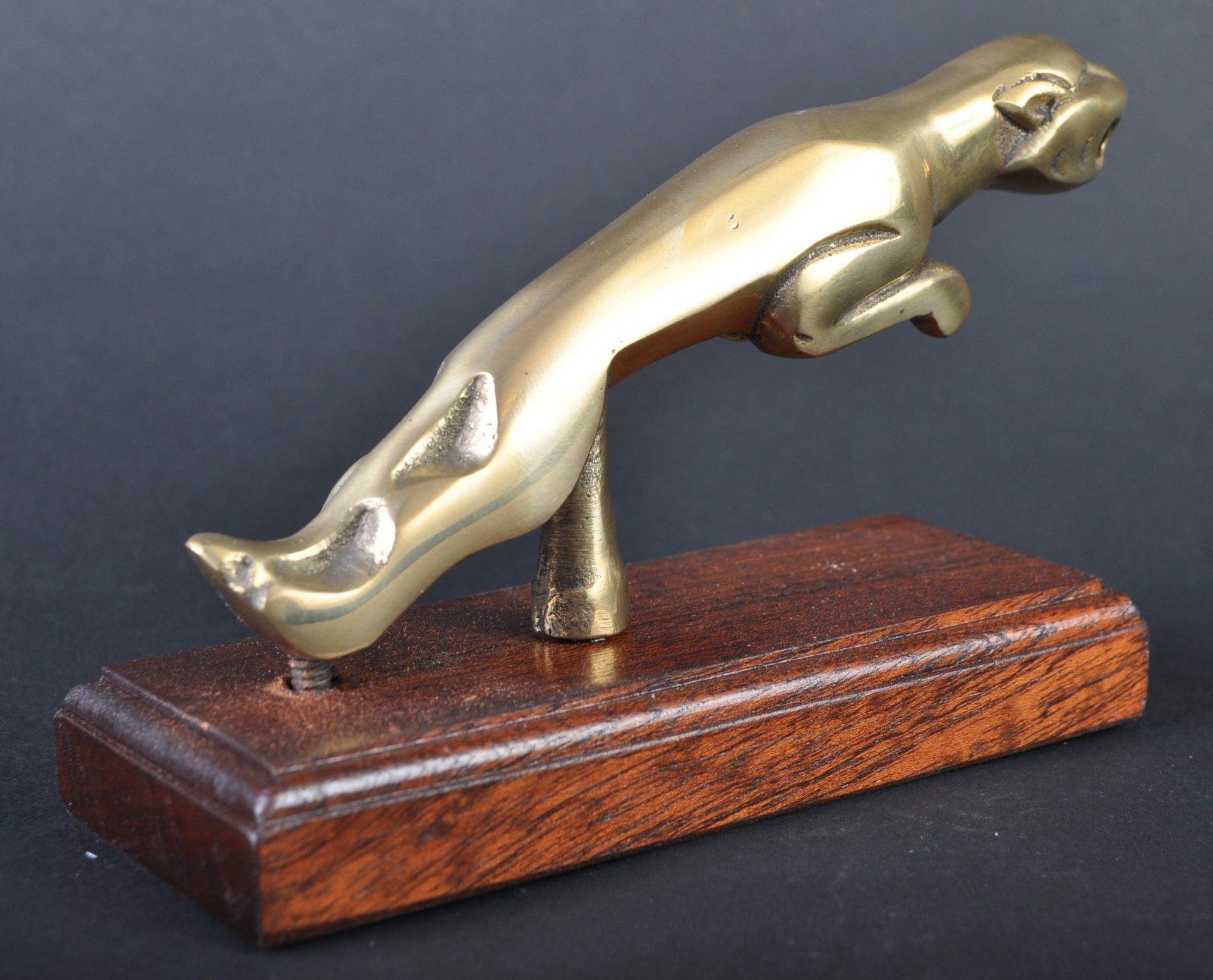 JAGUAR MASCOT - UNUSUAL BRASS HANDLE LEAPER MASCOT - Image 2 of 5