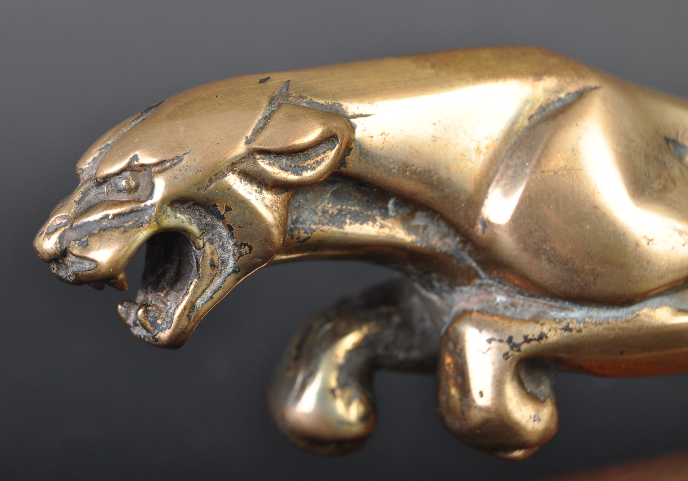 EXTREMELY RARE PROTOTYPE JAGUAR LEAPING CAR MASCOT - Image 4 of 6