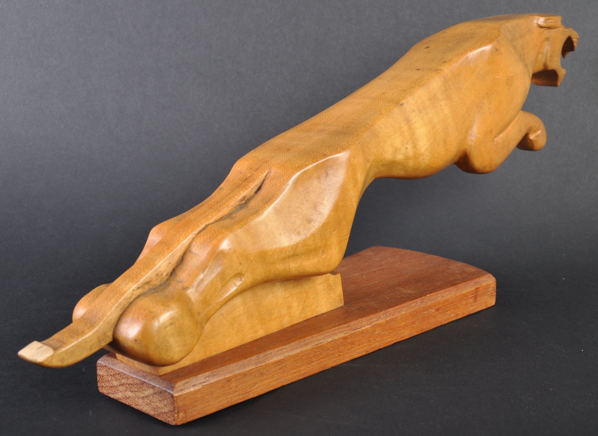 JAGUAR - LARGE CARVED JAGUAR WOODEN LEAPER MASCOT - Image 2 of 4