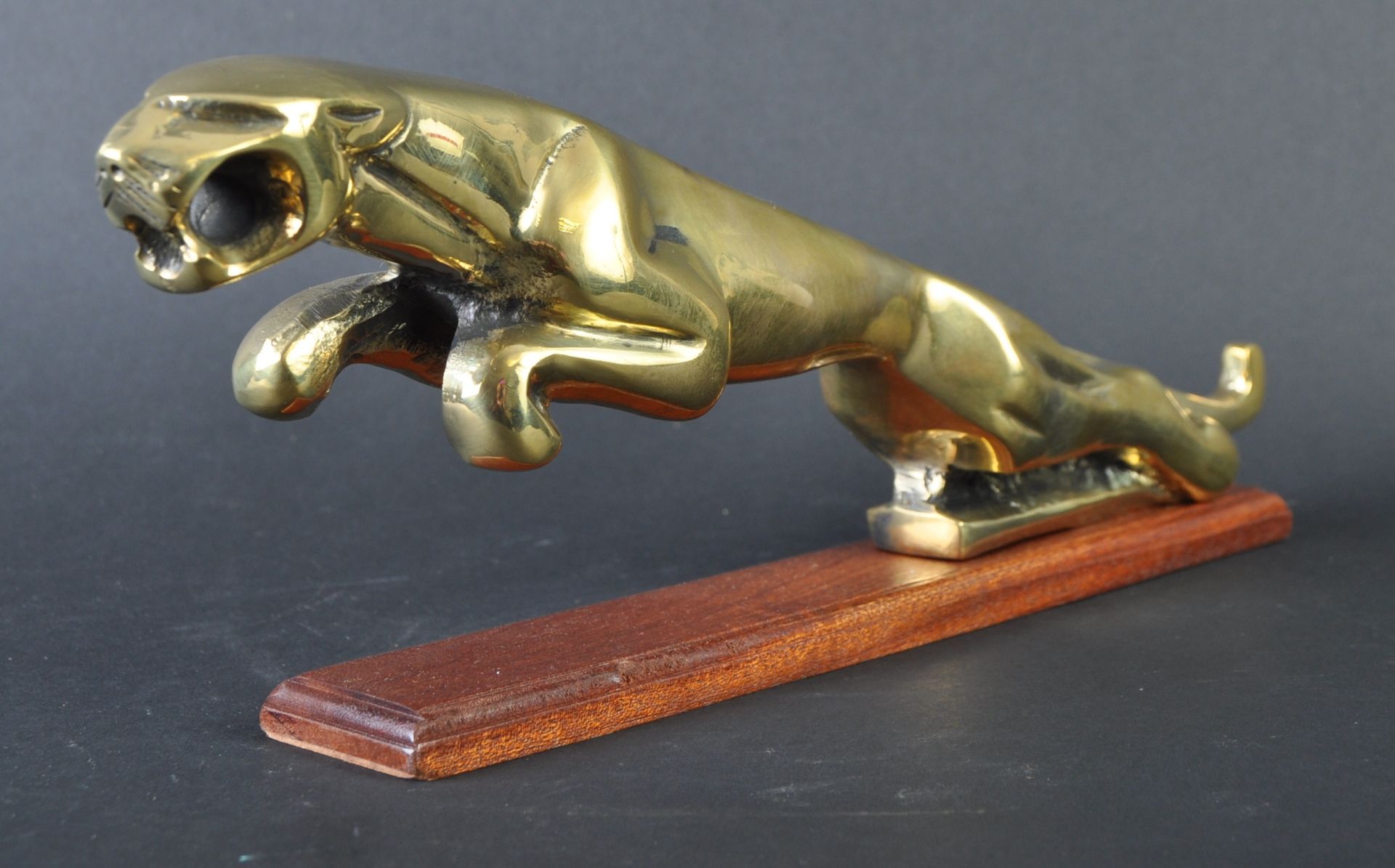 JAGUAR - LARGE VINTAGE BRASS JAGUAR LEAPER MASCOT