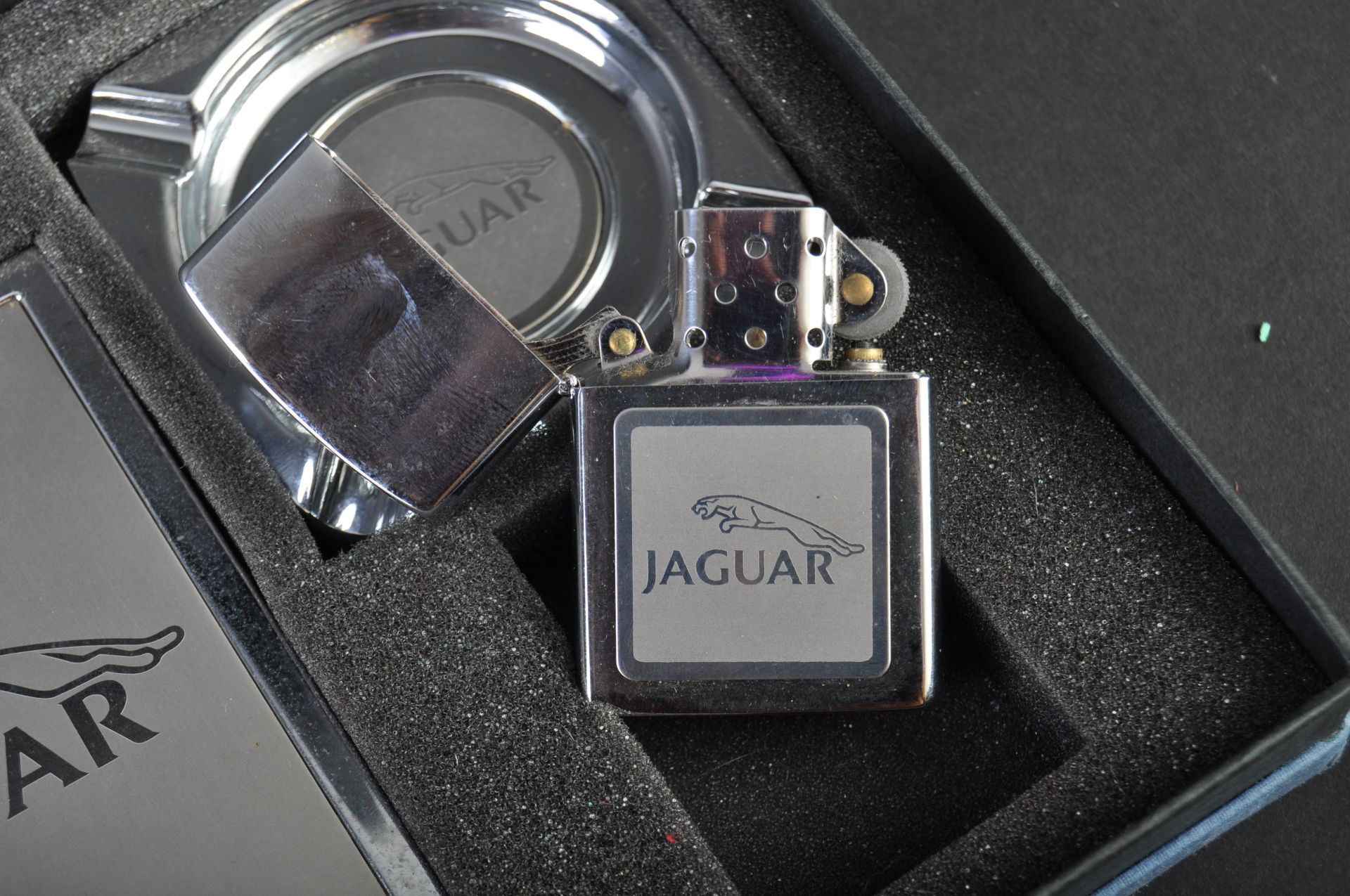 JAGUAR - COLLECTION OF GIVE-AWAY ITEMS - SMOKING & DRINKING - Image 6 of 6