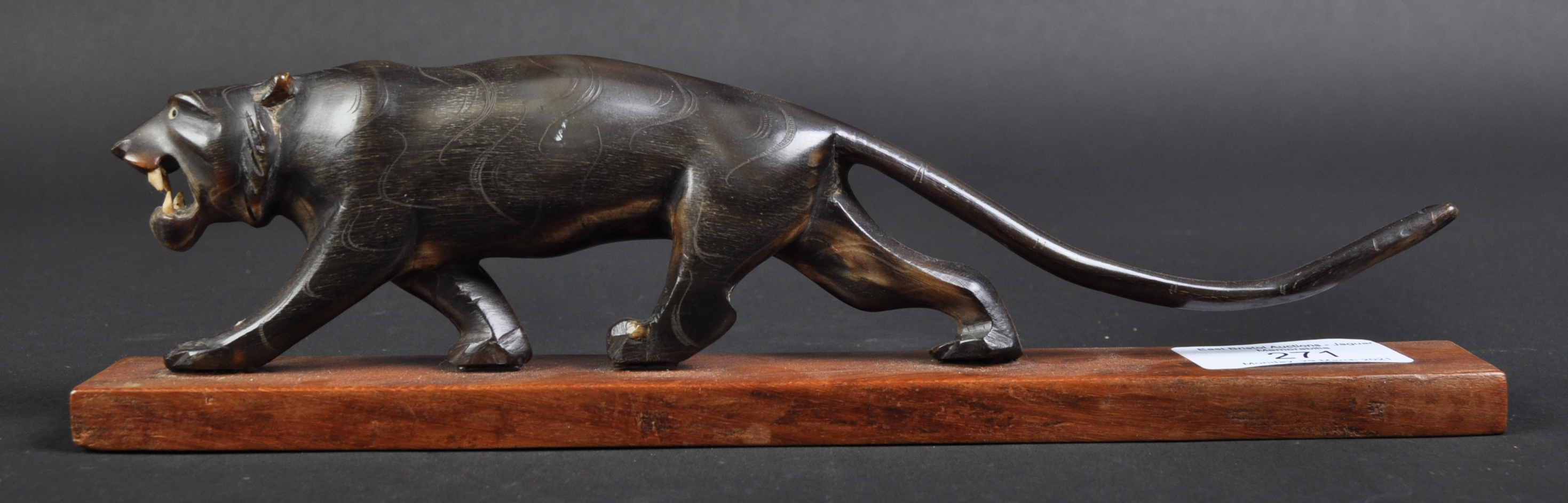 JAGUAR - 20TH CENTURY CARVED HORN JAGUAR STATUE - Image 3 of 5