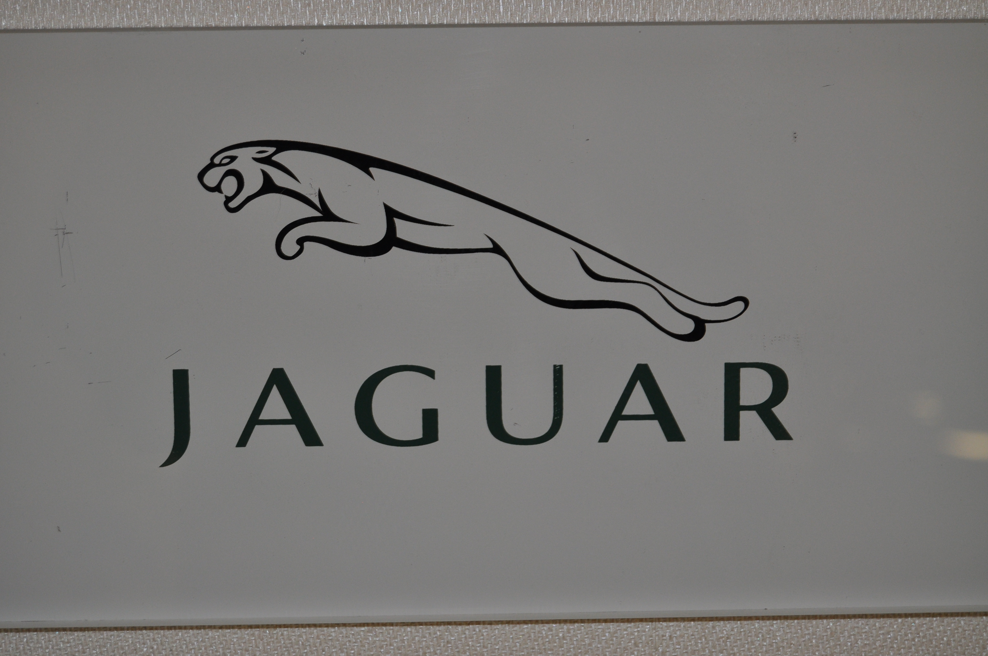 JAGUAR - ORIGINAL JAGUAR APPROVED DEALER SHOWROOM SIGN - Image 2 of 4