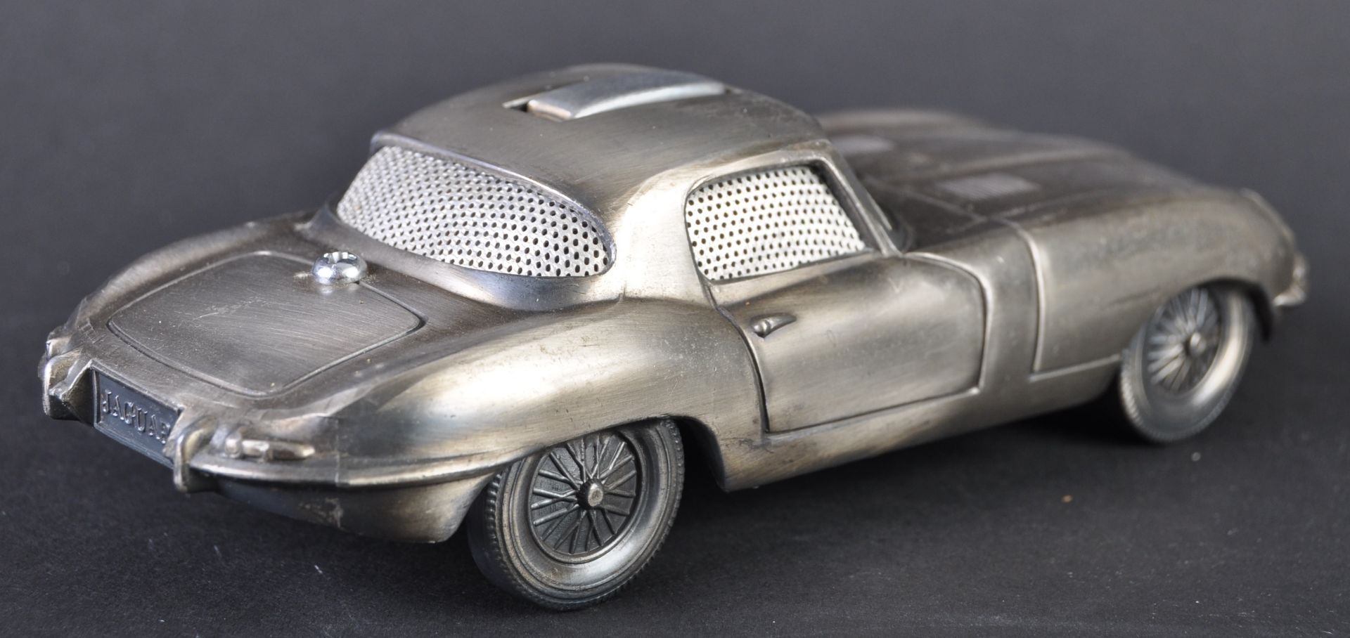 JAGUAR - VINTAGE PEWTER E-TYPE CIGARETTE LIGHTER - Image 2 of 8