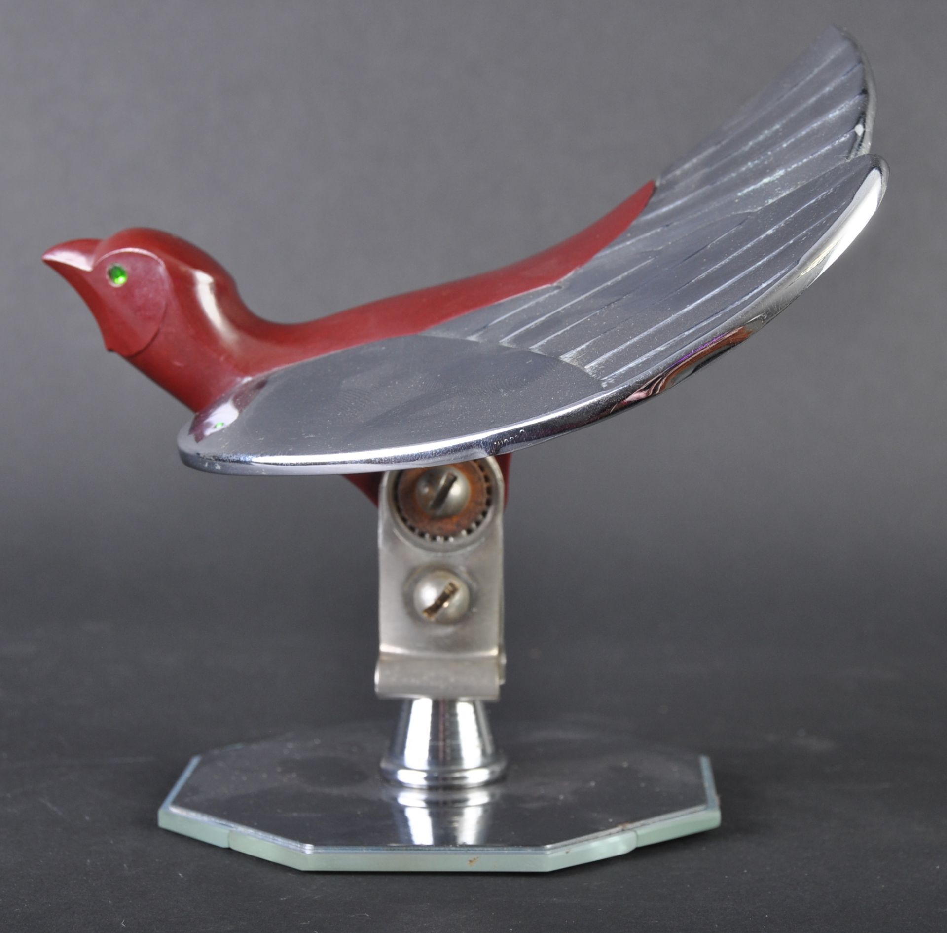 CAR MASCOT - 20TH CENTURY CHROME BIRD CAR BONNET MASCOT - Image 2 of 6