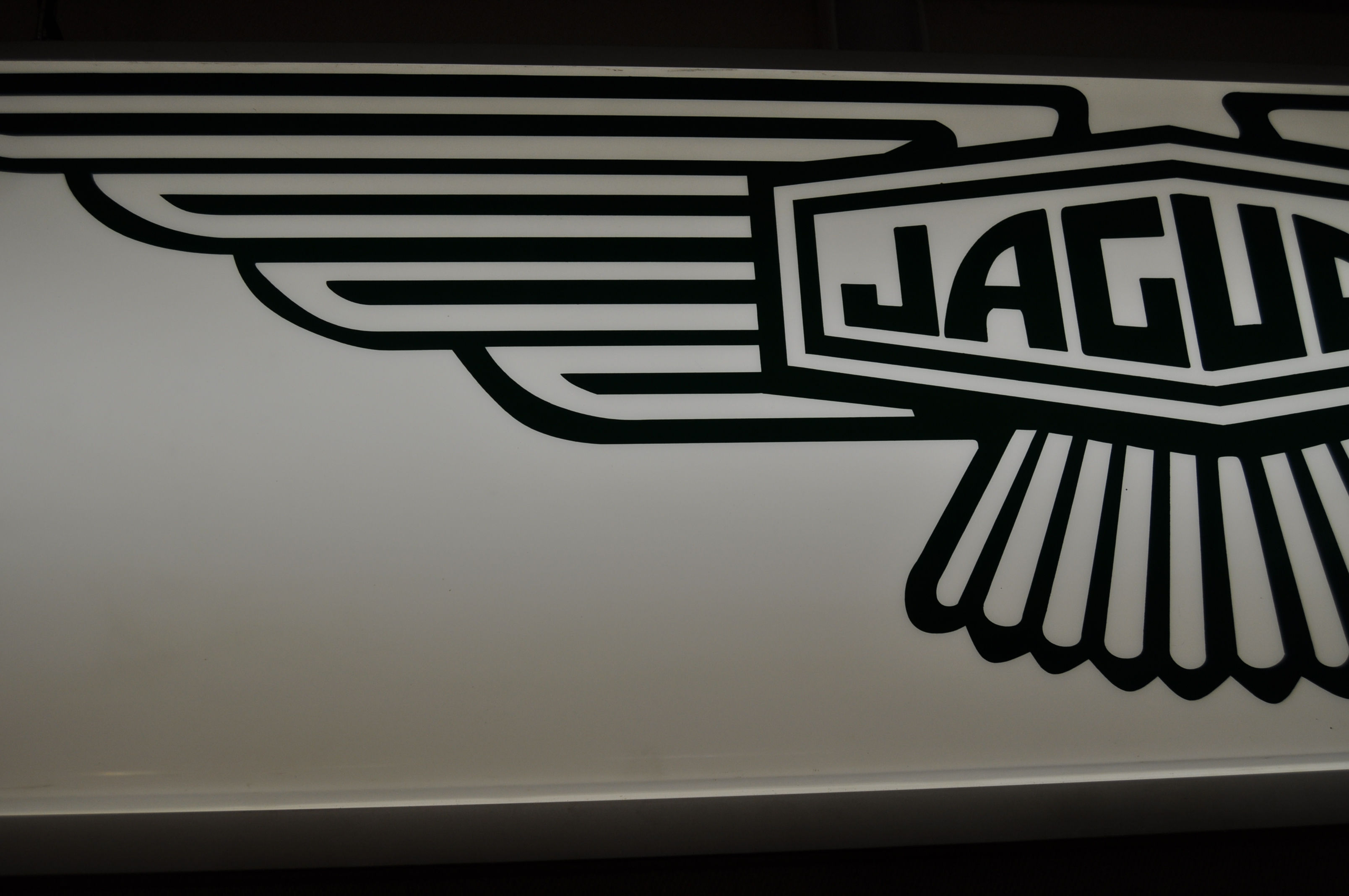 JAGUAR - ORIGINAL DEALERSHIP LIGHTBOX ADVERTISING SIGN - Image 3 of 3