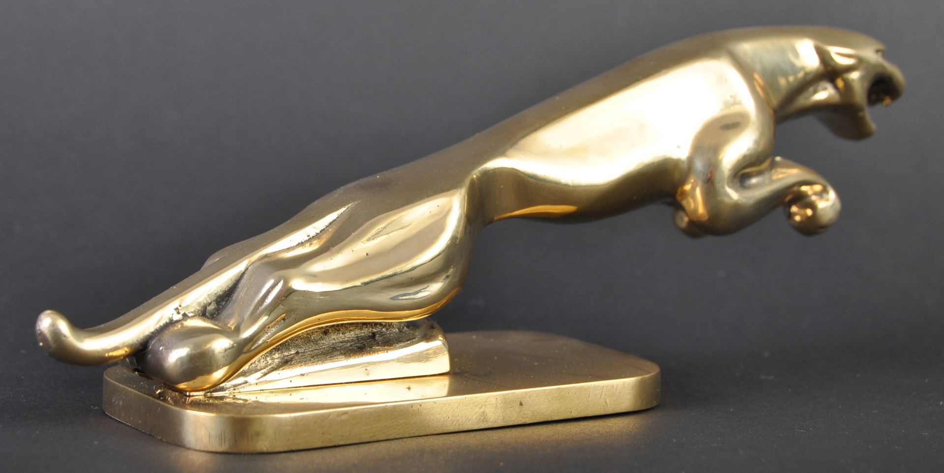 JAGUAR MASCOT - ORNAMENTAL TYPE 2 LEAPER ON BRASS BASE - Image 2 of 5