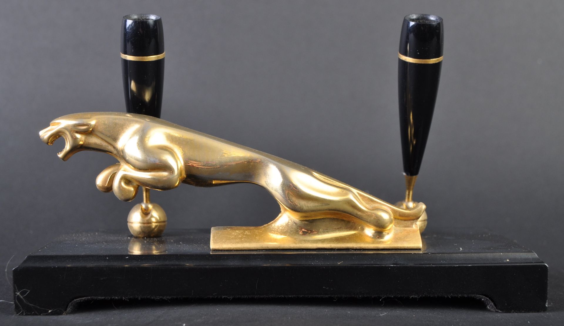 JAGUAR - 1980S OFFICIALLY MADE DESKTOP PEN STAND