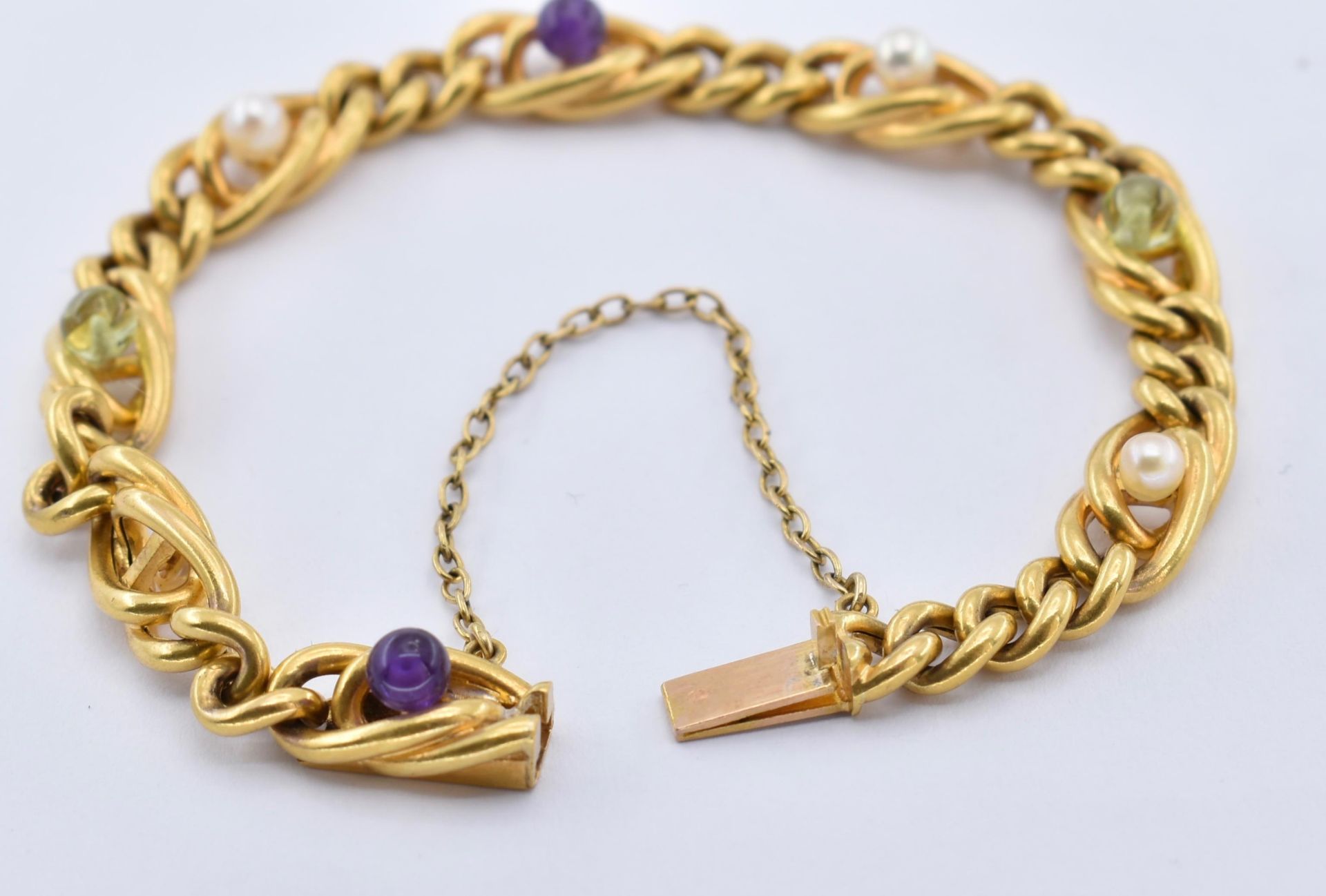 18CT GOLD PERIDOT PEARL AND AMETHYST BRACELET - Image 3 of 4