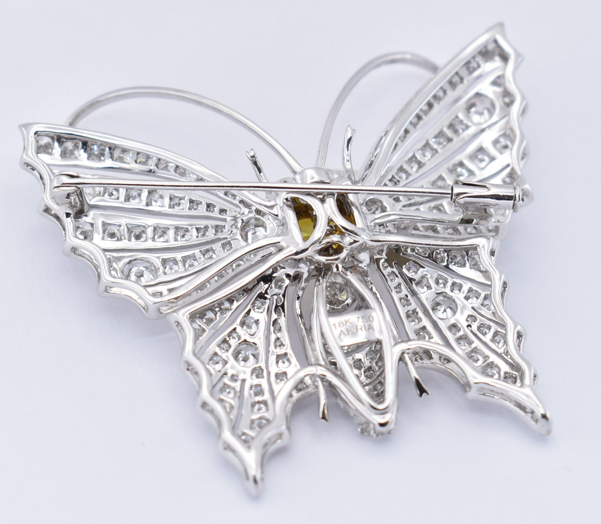 18CT GOLD & YELLOW DIAMOND BUTTERFLY PIN BROOCH - Image 5 of 7