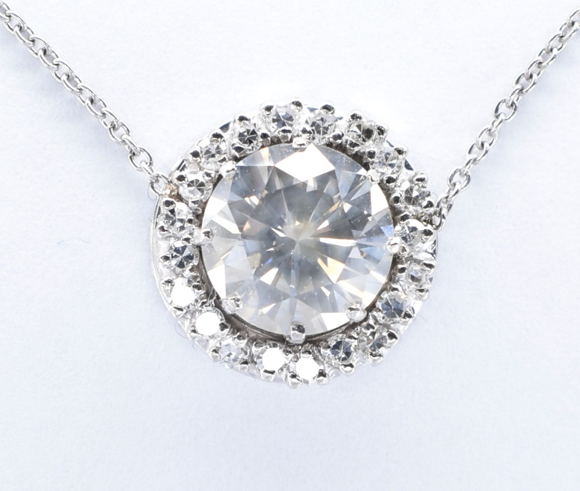 FRENCH 18CT WHITE GOLD AND DIAMOND CLUSTER PENDANT