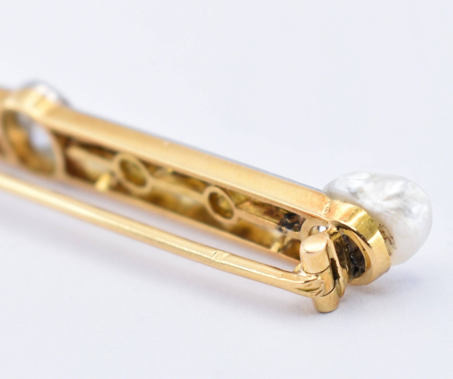 FRENCH 18CT GOLD PLATINUM PEARL DIAMOND BAR BROOCH - Image 5 of 5