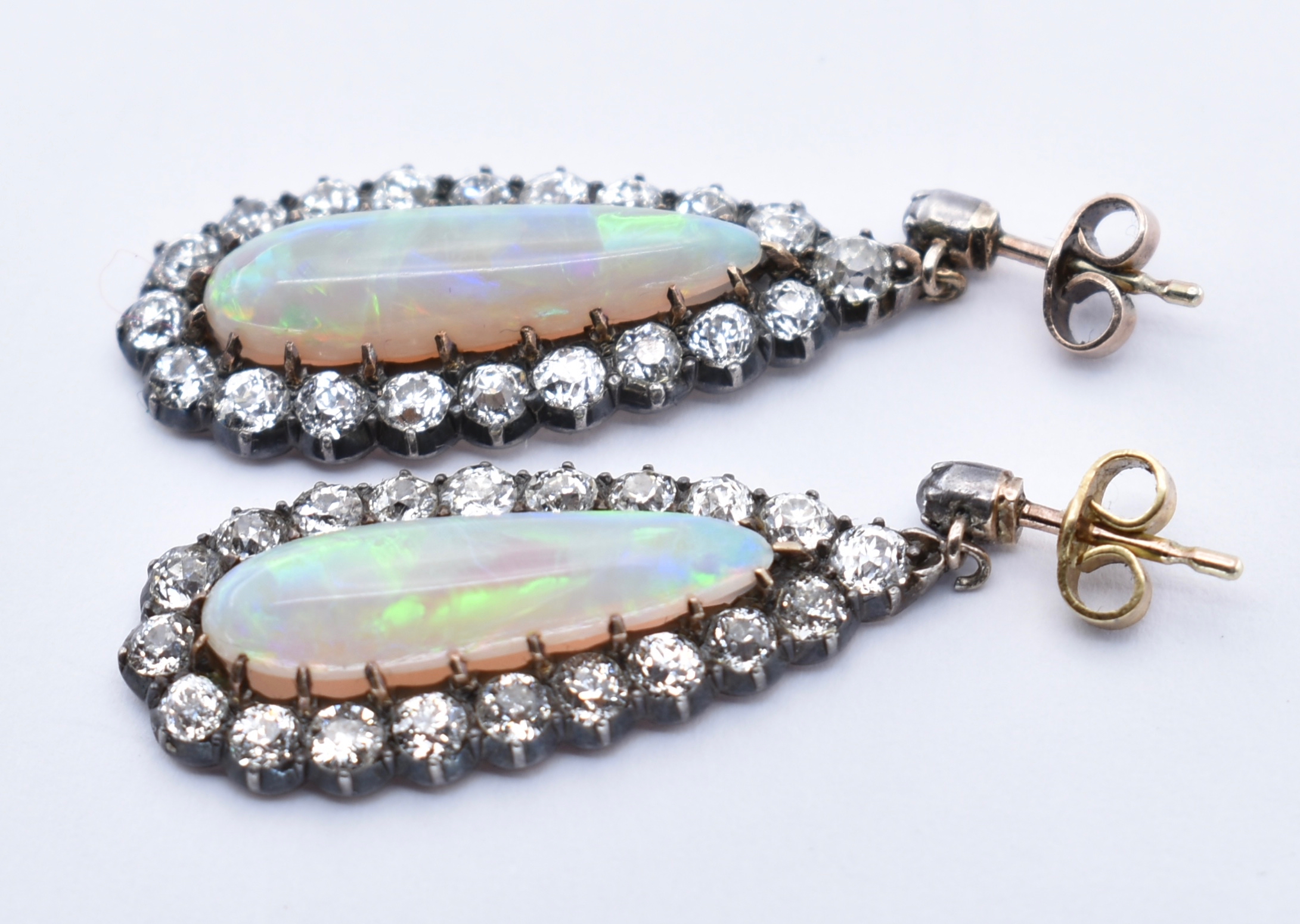 PAIR OF ANTIQUE OPAL & DIAMOND PENDANT EARRINGS - Image 4 of 4