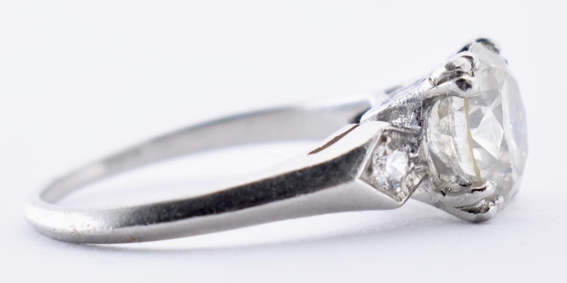 PLATINUM AND DIAMOND SOLITAIRE RING 1.5CT - Image 3 of 5