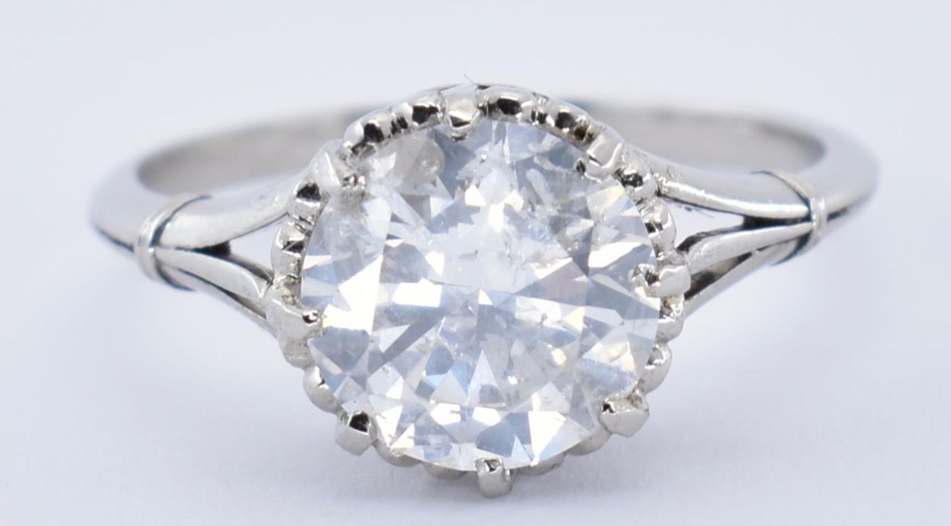 PLATINUM AND DIAMOND SOLITAIRE RING