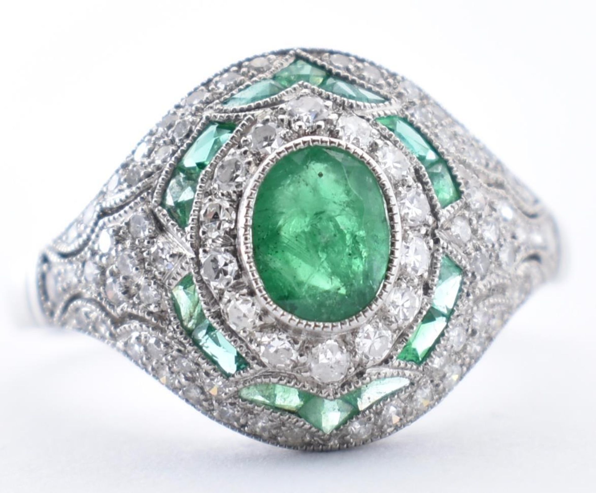 18CT WHITE GOLD, EMERALD AND DIAMOND RING - Image 2 of 6