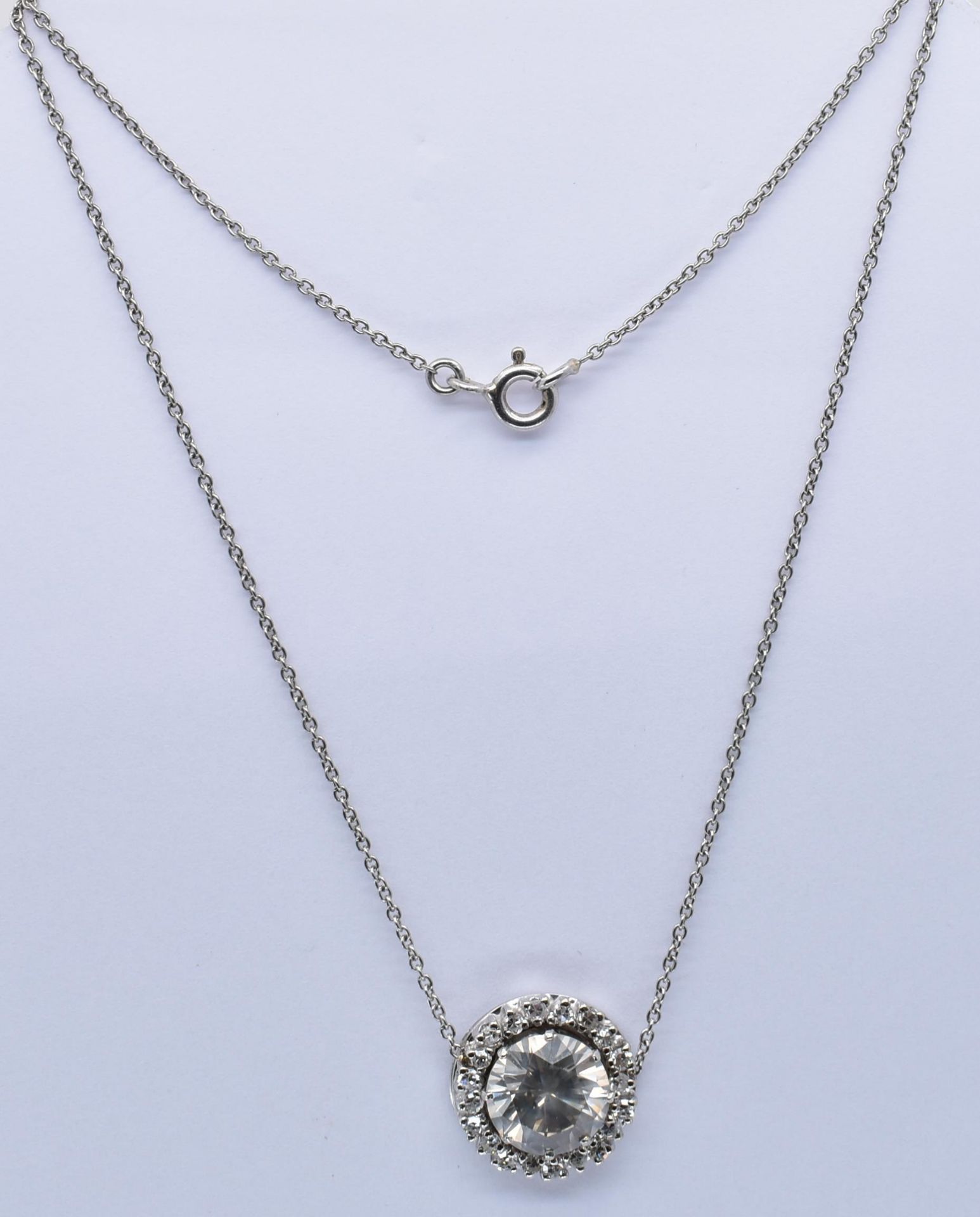 FRENCH 18CT WHITE GOLD AND DIAMOND CLUSTER PENDANT - Image 3 of 6