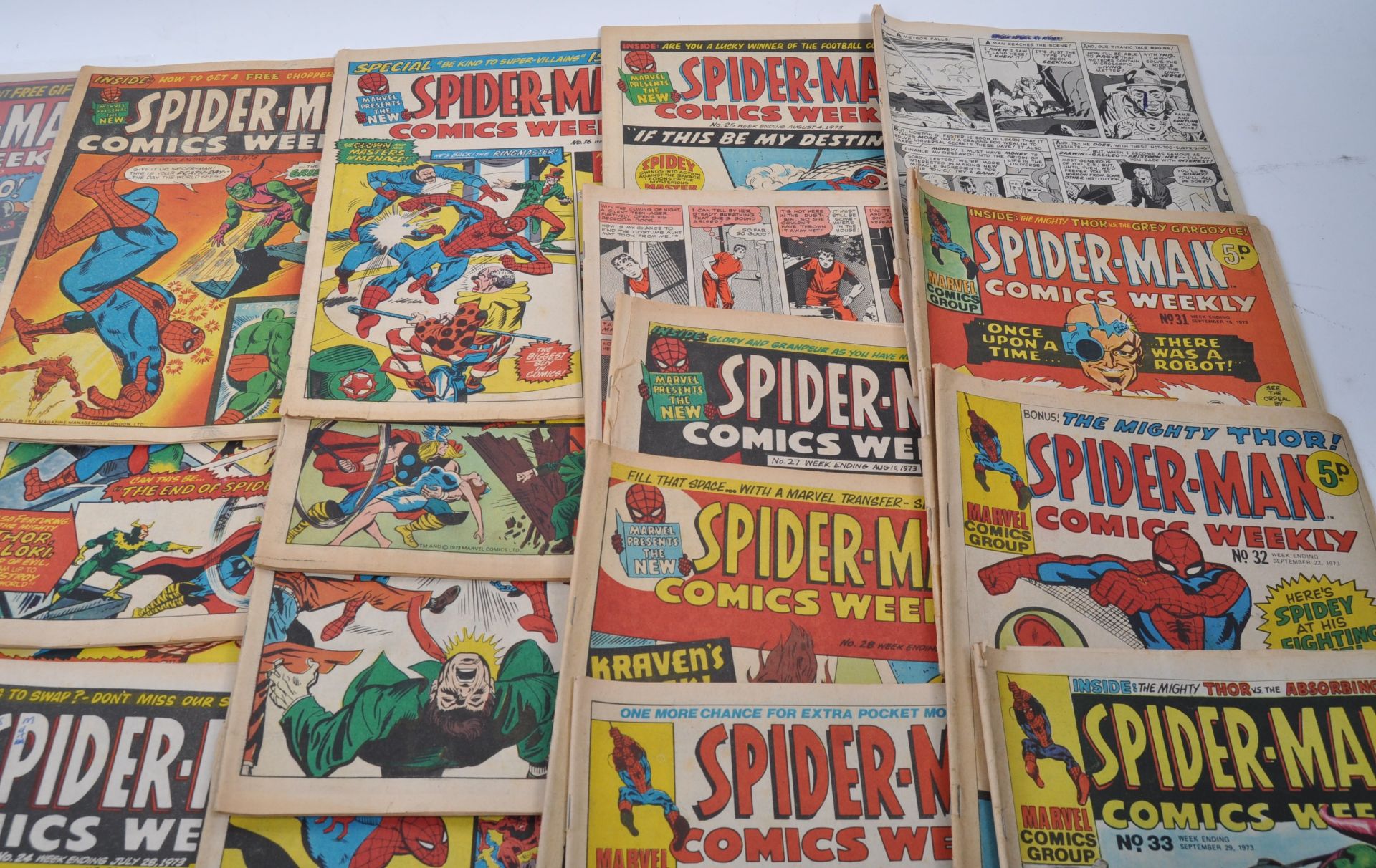 VINTAGE COMIC BOOKS - NEAR COMPLETE RUN OF SPIDER-MAN COMICS WEEKLY - Image 5 of 10