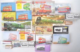 COLLECTION OF BOXED VINTAGE MODEL KITS