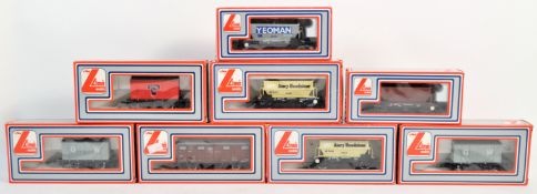 COLLECTION OF X8 LIMA 00 GAUGE MODEL RAILWAY ROLLING STOCK